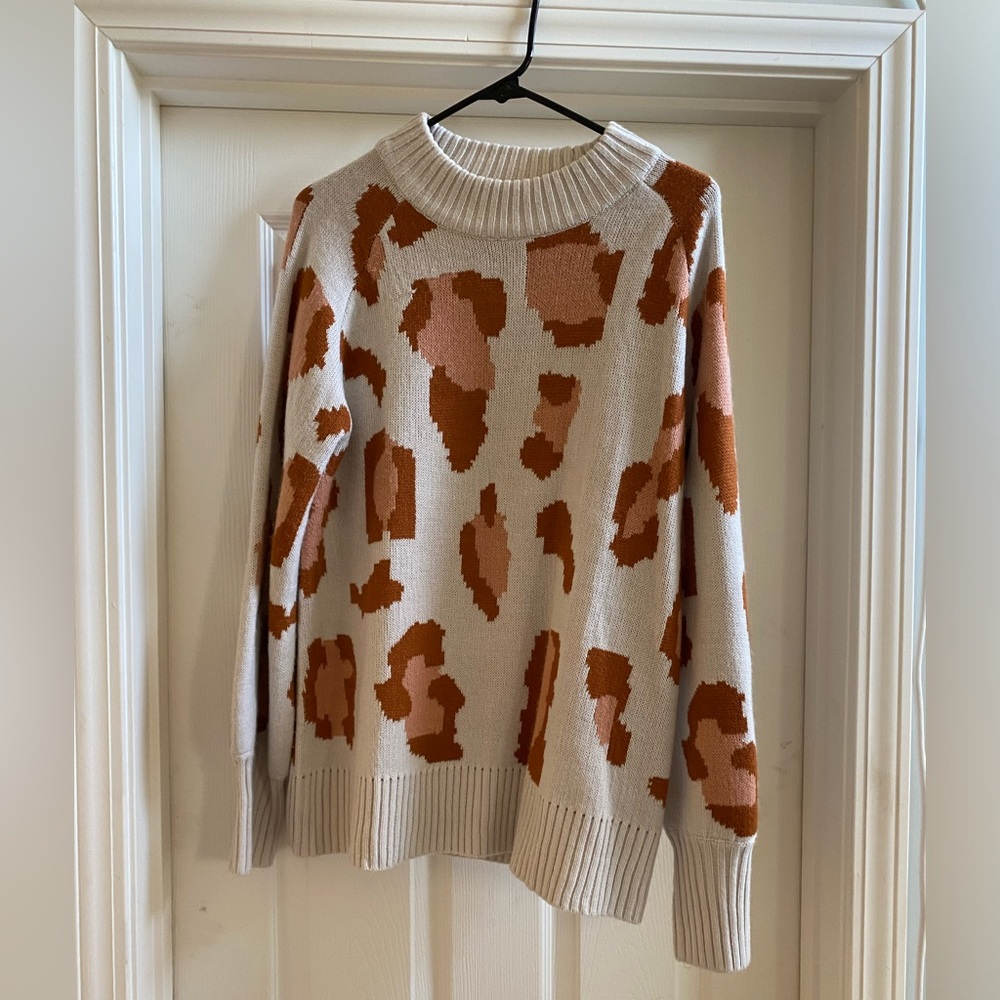 Women cheetah print sweater